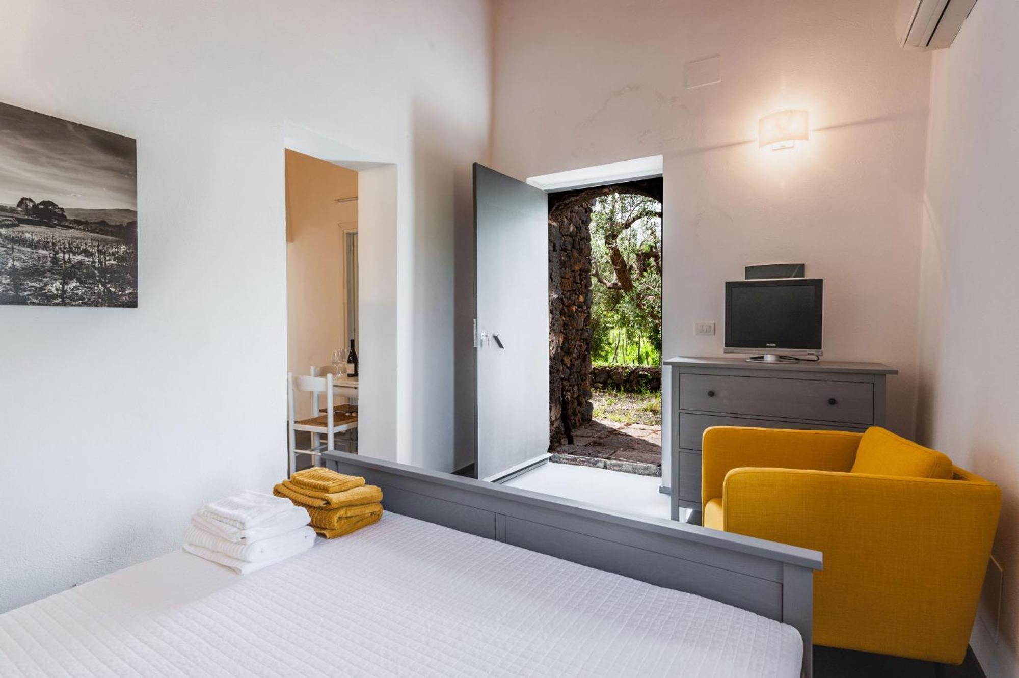Terrazze Dell'Etna - Country Rooms And Apartments 란다조 외부 사진