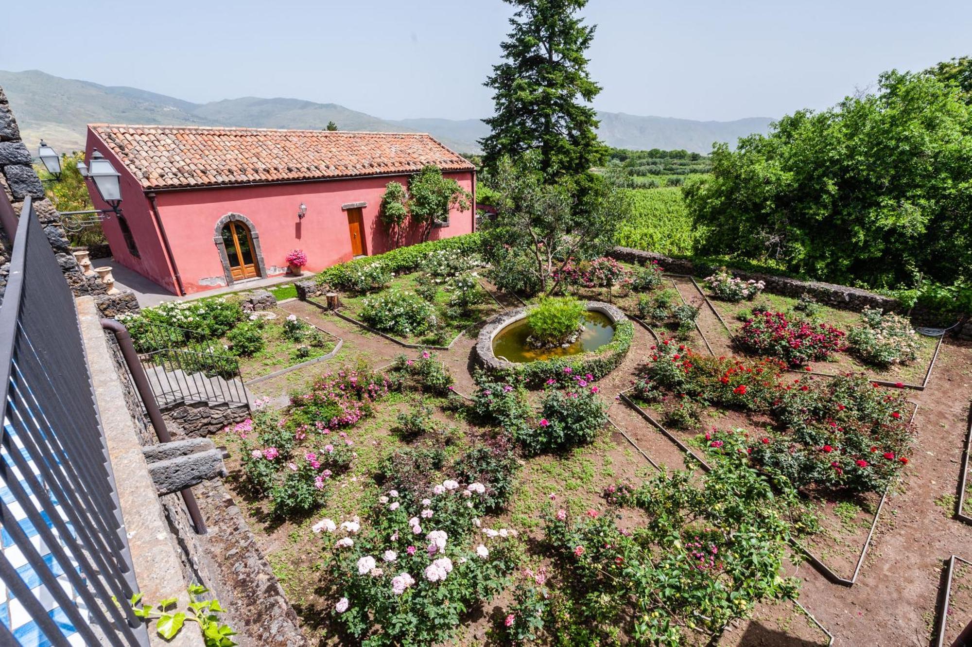 Terrazze Dell'Etna - Country Rooms And Apartments 란다조 외부 사진